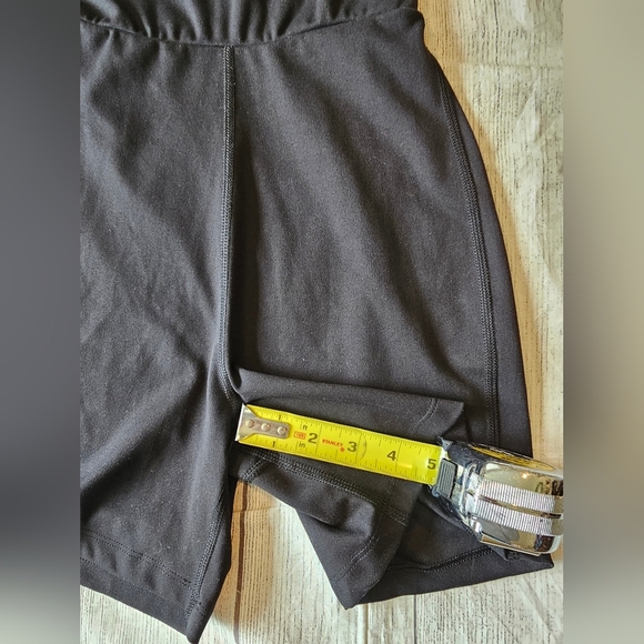 Sincerely Jules Active Size Small Solid Black One Piece Form Fitting Slimming - Picture 8 of 8